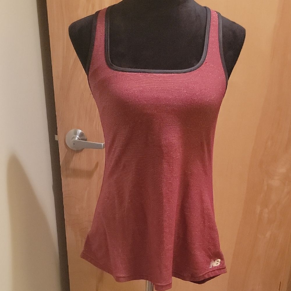 New Balance Women's Burgundy Tank Top Sz Med